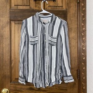 ✨buy 2 get 1 free✨ Merona striped flannel